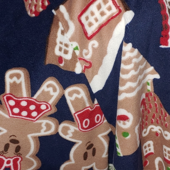 Disney Mickey and Minnie gingerbread pajamas.  SIZE M. 8-10 - Picture 5 of 8